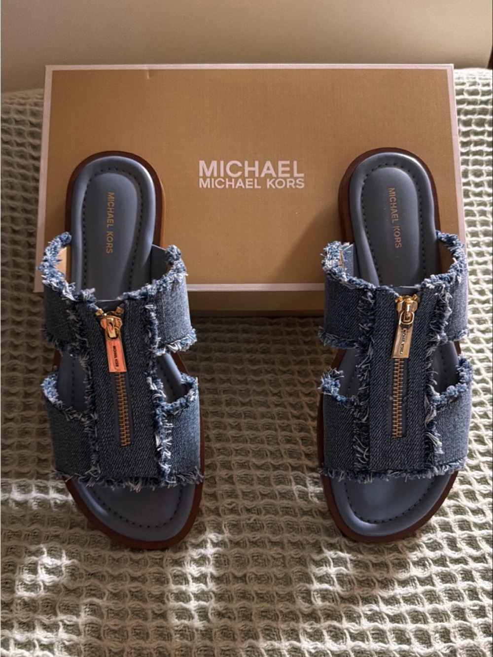MICHAEL Michael Kors Women’s' Berkley Flat Frayed Washed Denim Sandals - Blue